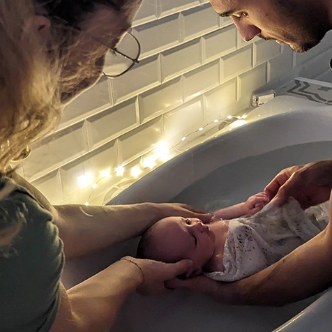 Bain enveloppé MamatotoⓇ pour nouveau-né en Deux-Sèvres